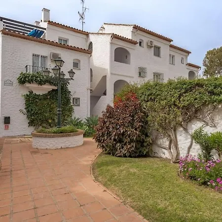 Lovely Benavista Walk To Rdr361 Estepona