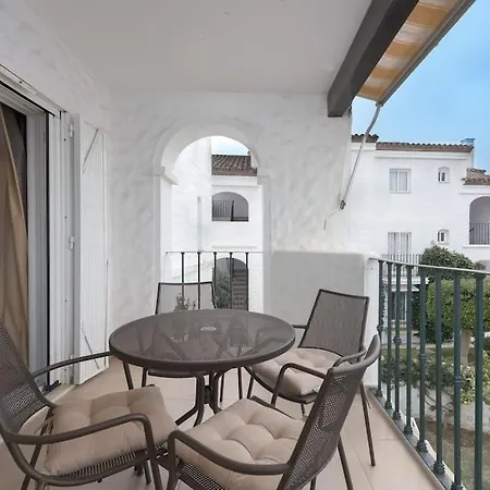 Lovely Benavista Walk To Rdr361 Estepona